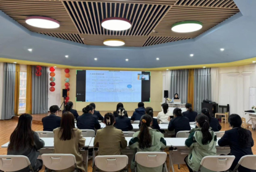 【孤独症日系列活动】我院选派专家为沂河新区幼儿教师开展孤独症谱系障碍专题培训活动