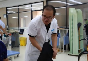 【大医精诚】潘耀功：康复之路的坚守者